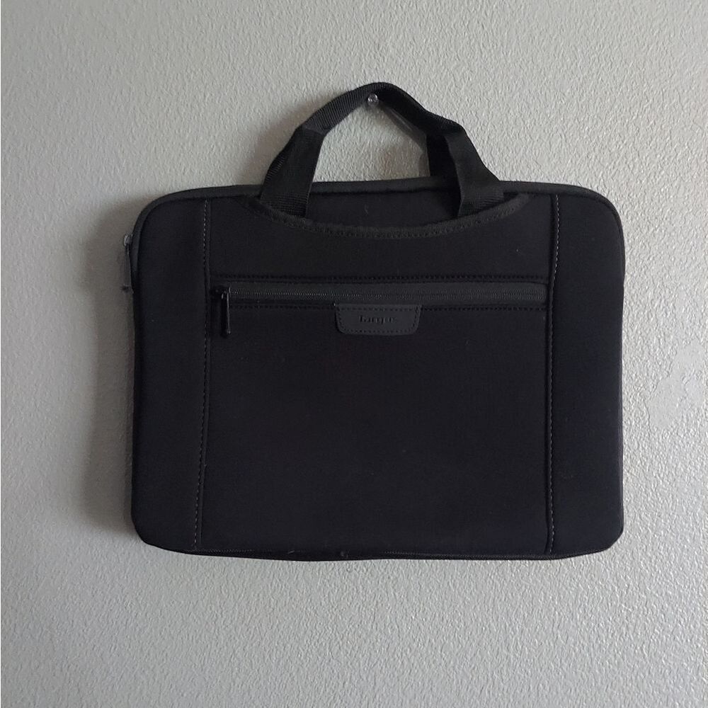 Targus Slipskin TSS932 Carrying Case (Sleeve) for 14" Notebook - Black